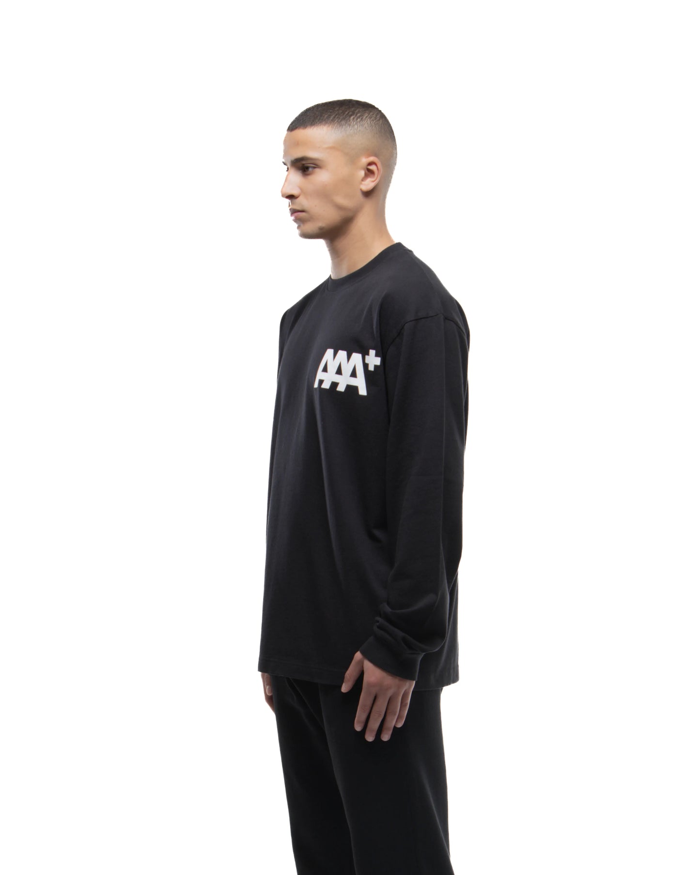 BLACK LONGSLEEVE